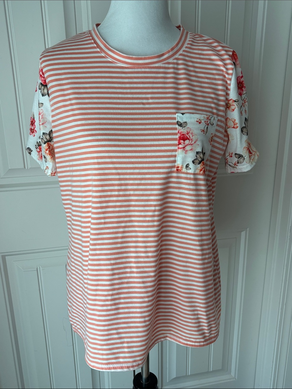 Women’s Peach & White Striped Floral Sleeve Pocket Tee